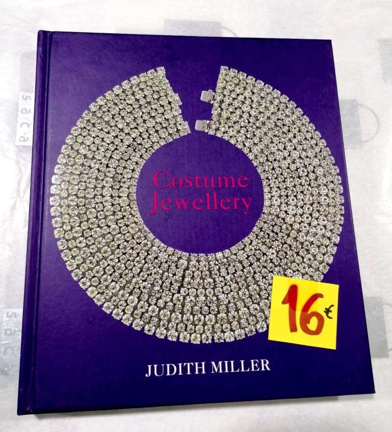 Costume Jewellery 16€ Judith Miller