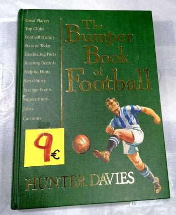 The Bumper Book of Football Hunter Davies. 9€
